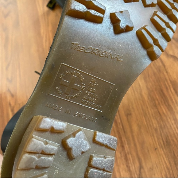 Vintage Dr Martens boots - Picture 3 of 11